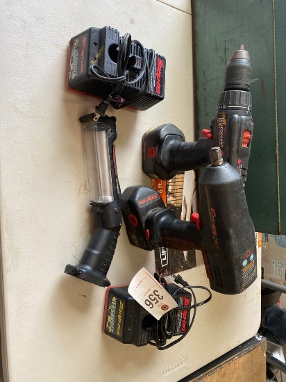 Snap on 18V Drill,Impact,Light Battery & charger