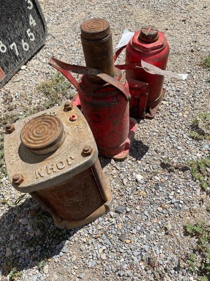 3-Bottle Jacks