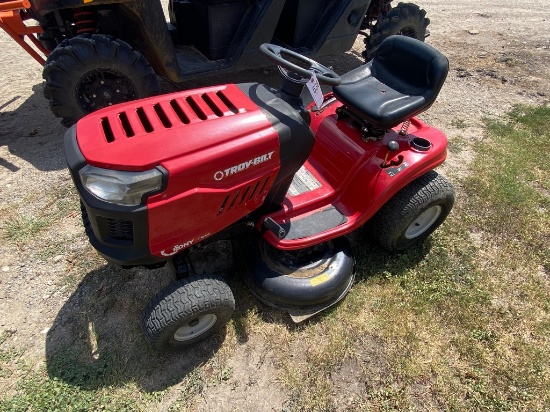 Troy bilt 42" riding mower runs & operates