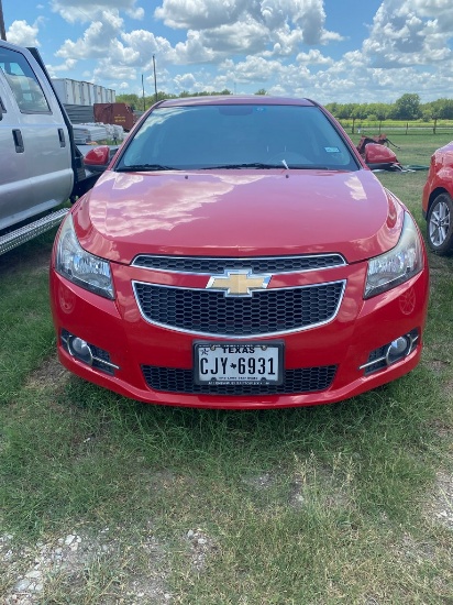 2013 Chevy Cruze LT 4 door 82K Miles runs & Drives 1 Owner, insurance claimed it loss for hail damag