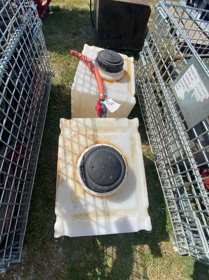 2-10 Gallon Tanks with lids