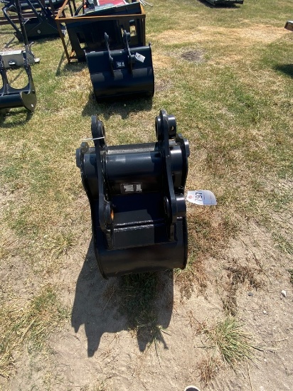 Land Hero 18" Excavator Bucket
