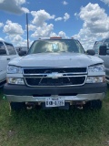 2007 Chevy 2500 HD White Crew Cab Gas 2WD Shows 359K Cranks  & Runs , Clean Title