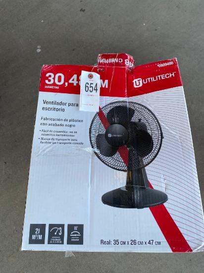 4 New 12" Desk Fans