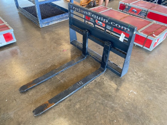 Trojan 48" Quick Attach Pallet Forks