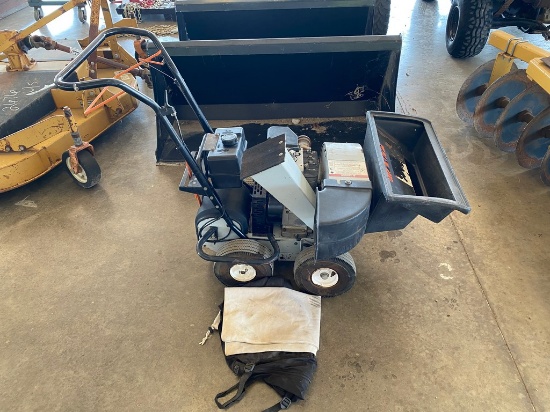 Echo 8 HP Wood chipper/Mulcher with 2 bags runs & operates