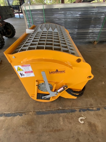New Land Honor concrete mixer with Chute has controls