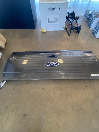 Ford Super Duty Tail Gate