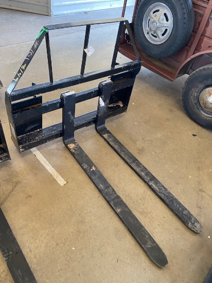 48" Quick Attach Pallet Forks