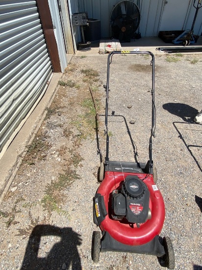 21" Yard Machines Push Mower runs
