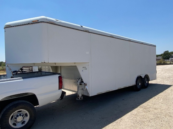 CM 20' Enclosed GN Trailer like new tires has title