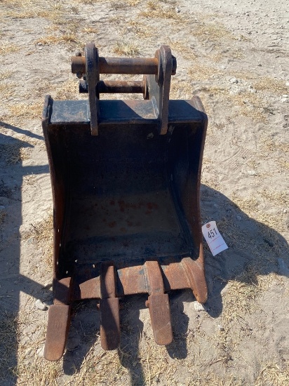 18" Backhoe Bucket