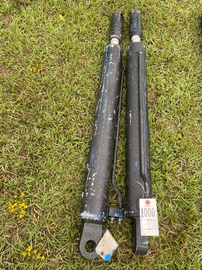 2 large Hydraulic cylinders