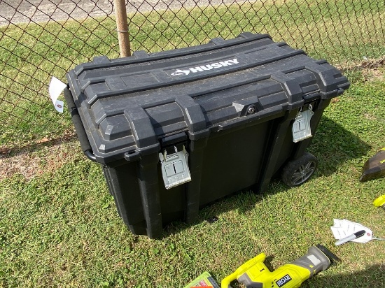 Husky bin with key