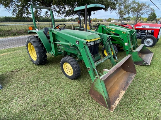 John Deere Model 870 4x4 3627Hrs,Front loader Attachment with bucket runs & operates