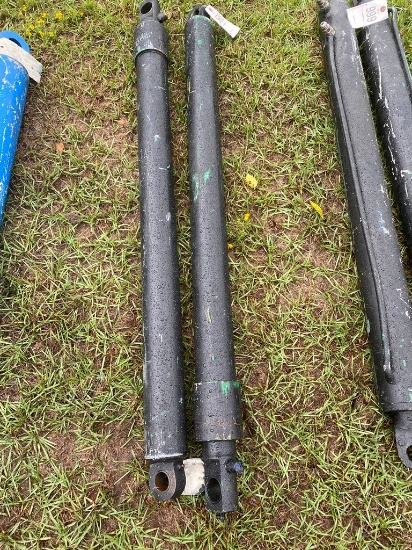 2 large Hydraulic cylinders