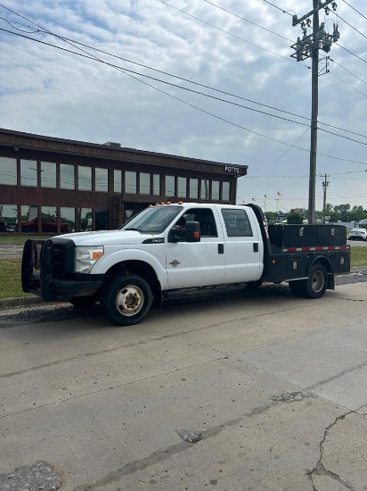 2012 Ford F350 Crew cab diesel 6.7L 4x4 runs and drives good