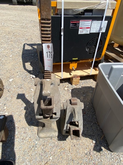 2-House Jacks