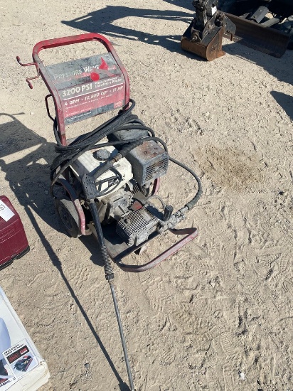 Honda 3200 Pressure Washer works