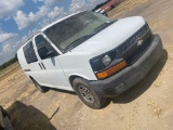 2004 Chevy Express Van Shows 256K Runs & drives