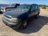 2003 Chevrolet Trailblazer black shows 211k runs & drives clean title