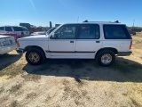 1994 Ford Explorer 4x4 runs & drives clean title