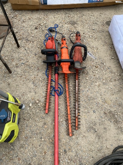 3 Hedges,pole saw