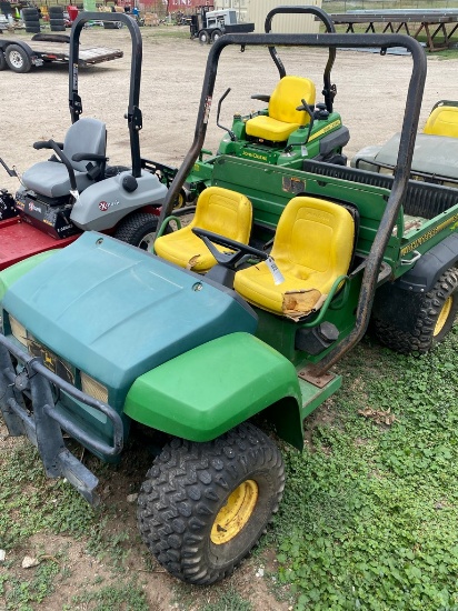 John Deere Gator 4x2 runs & drives