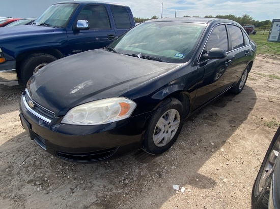 2008 Chevy Impala 4 door runs & Drives Clean title