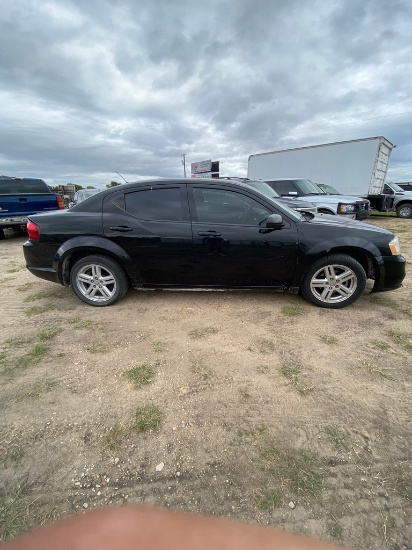 2013 Dodge Avenger 4 door 236K miles runs & drives AC Clean title
