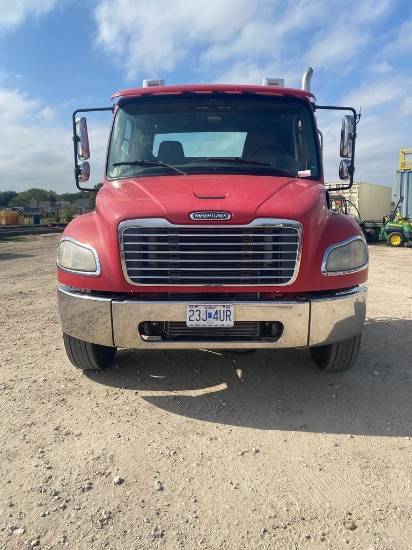 2003 Freightliner M2 Business Class 180,000 miles 3126 Cat Engine allison 6 Speed Automatic, Power W