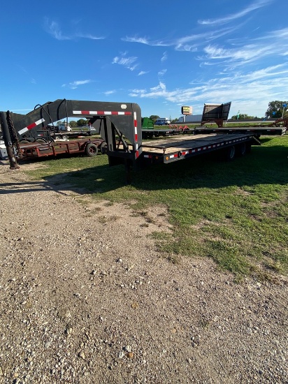 1990 20ft. With 5ft. Dovetail 25ft. Dual Tandem new tires with title