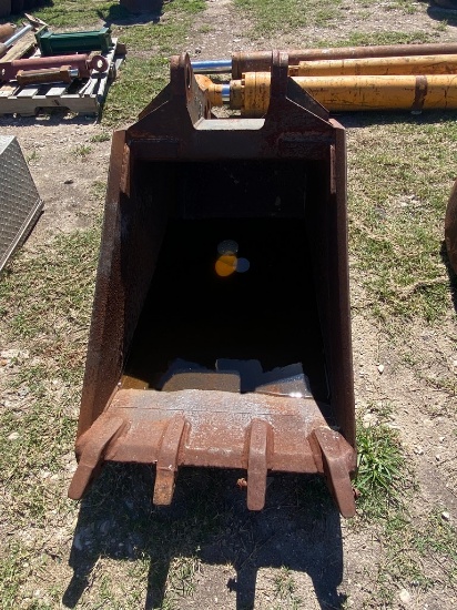 Large Excavator Bucket