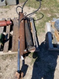 2 Small hydraulic Cylinders