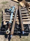 2 Hydraulic Cylinders