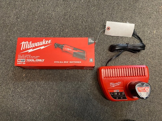 New Milwaukee 3/8 Ratchet and battery & charger