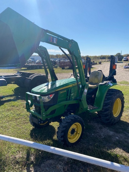 18-19" John Deere 3025E With 700 hrs 4x4 hydrostat Transmission everything works