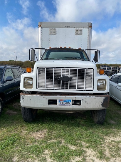 1991 chevy Box Truck CAT Diesel engine runs & drives low miles has title 176K miles and standard tra