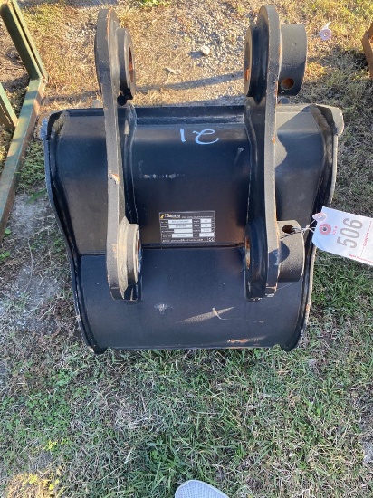 Land Hero 18" Excavator Bucket
