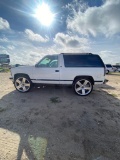 1992 Chevy Blazer 4WD V8 Runs and drives clean title