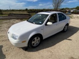 2002 VW Jetta 4 door White Leather sunroof,shows 175K runs & drives, trans issue clean title