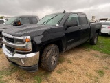 2017 Chevy 1500 Crew Cab Black 4WD shows 155K Runs & Drives clean title