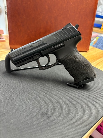 Used heckler and koch p30 .40 X&W comes with 1 magazine