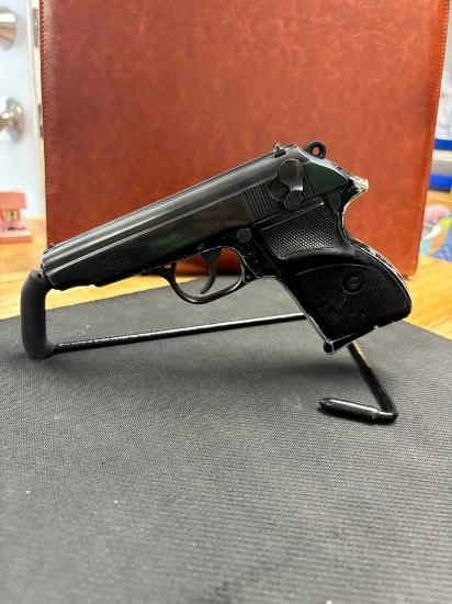 Used FEG 380 comes with 1 magazine