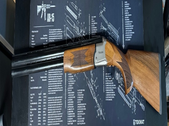 New Mossberg silver Reserve 12 Gauge over/under 28" Barrell