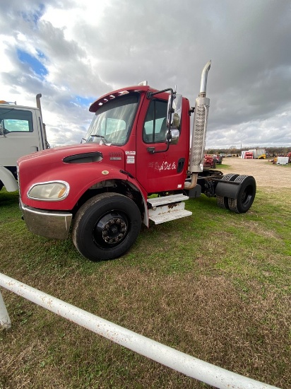 2003 Freighliner M2 Business class 180K miles 3126 Cat engine allison 6 speed automatic,power window
