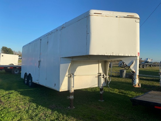 CM Enclosed gooseneck with drop down gate, side down 7K azles has clean title