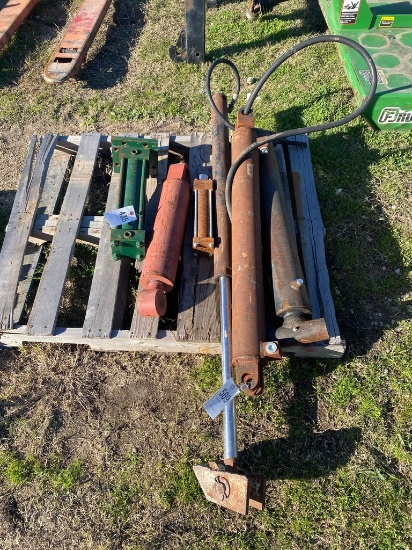 Pallet of 6 Hydraulic Cylinders