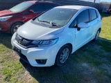2016 Honda Fit Shows 93 Miles runs & drives AC , has clean title