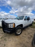 2011 Chevy 2500 HD Crew Cab 2WD 6.0L Gas Shows 360K runs & drives clean title